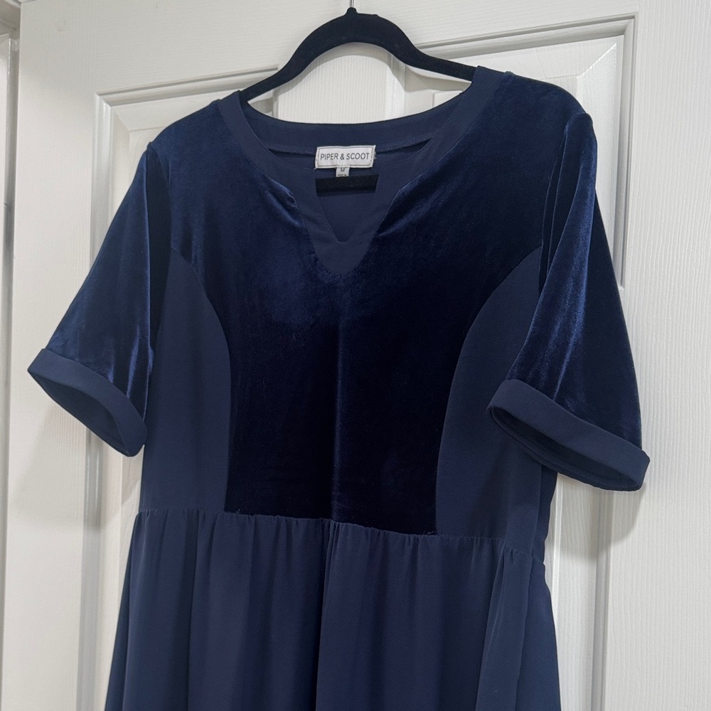 Elegant Navy Midi Dress